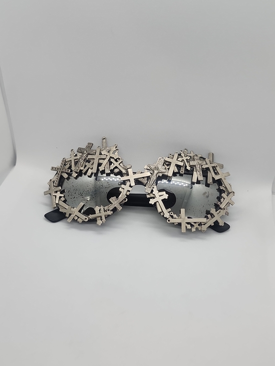 GASOLINE GLAMOUR CONFESSION WILDE CATERPILLAR SUNGLASSES ✞✟♰✝ main image 4
